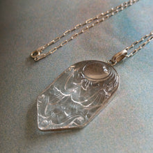 Load image into Gallery viewer, Fleur Necklace

