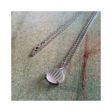 Load image into Gallery viewer, Dove Necklace
